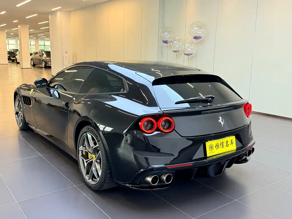 Ferrari GTC4Lusso — миниатюра 5