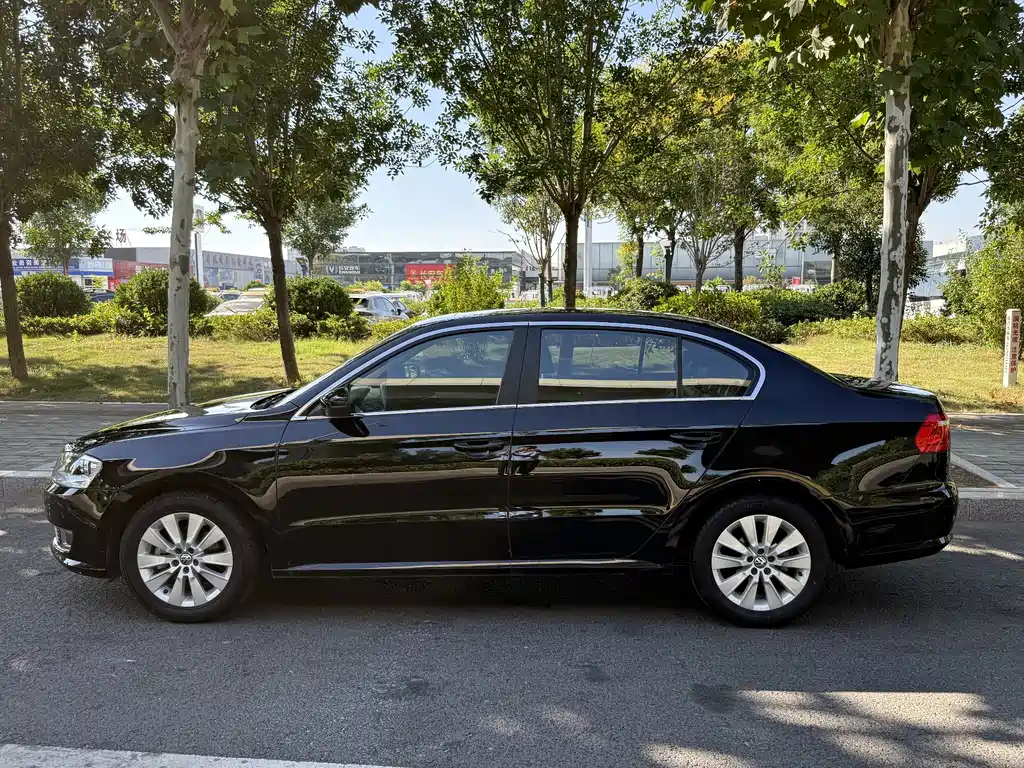 Volkswagen Lavida — миниатюра 3