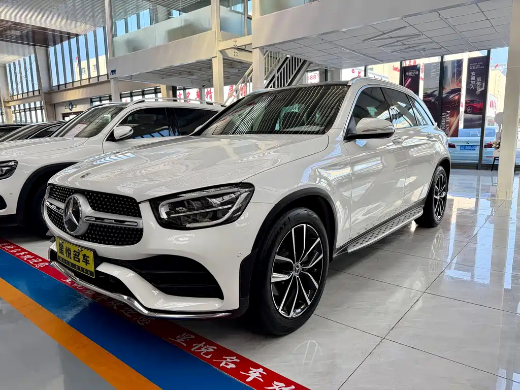 MERCEDES-BENZ GLC