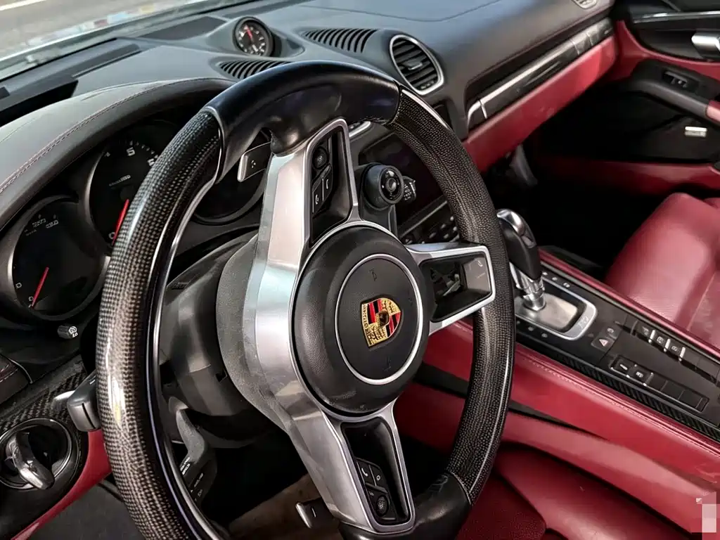 Porsche 718 2018 Cayman 2.0T