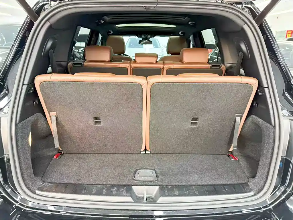 Mercedes-Benz GLB — миниатюра 21