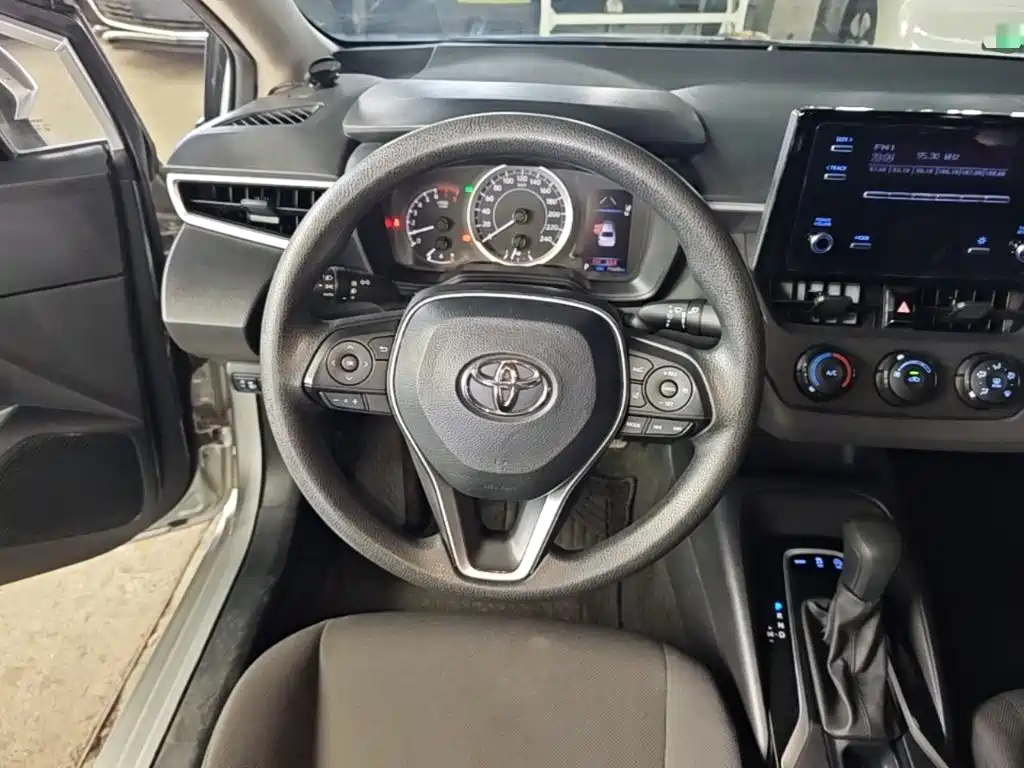 Toyota Corolla — миниатюра 11