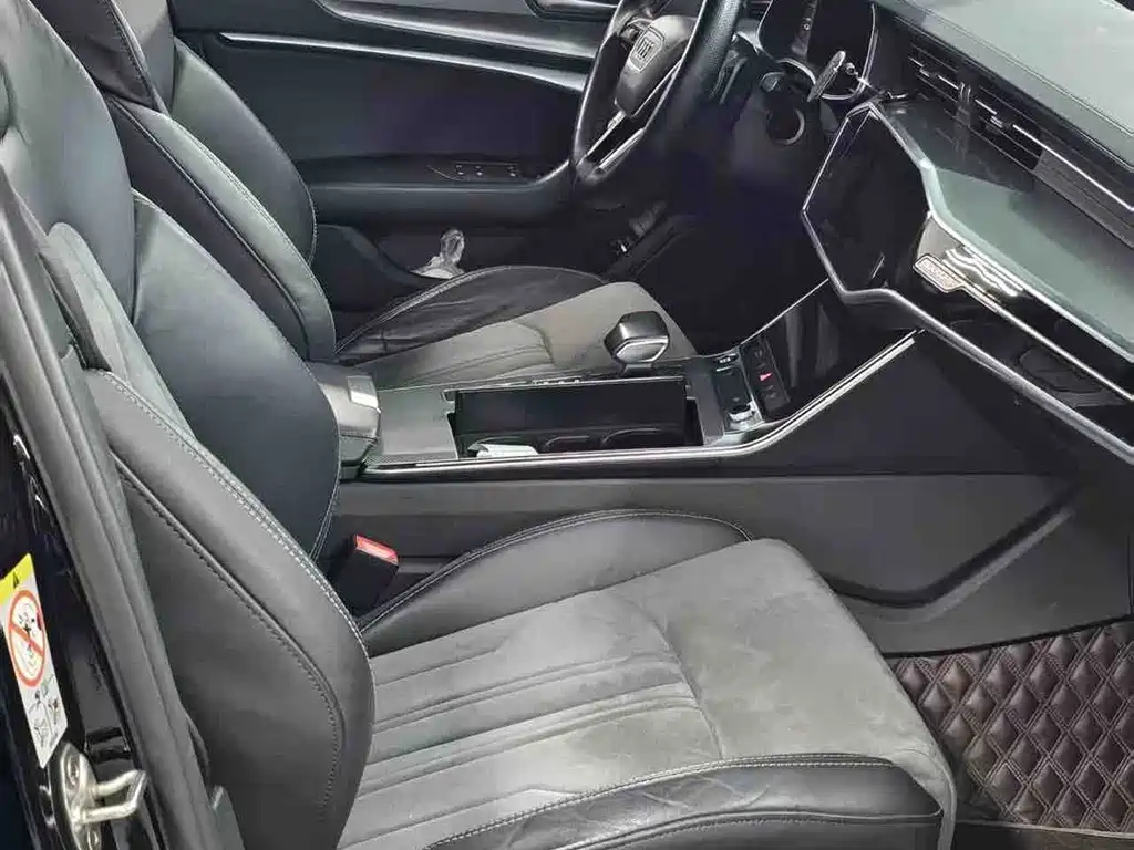 Audi A6L New Energy — миниатюра 7