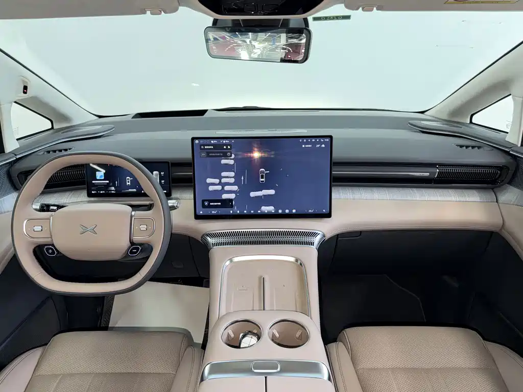 XPeng X9 — миниатюра 11