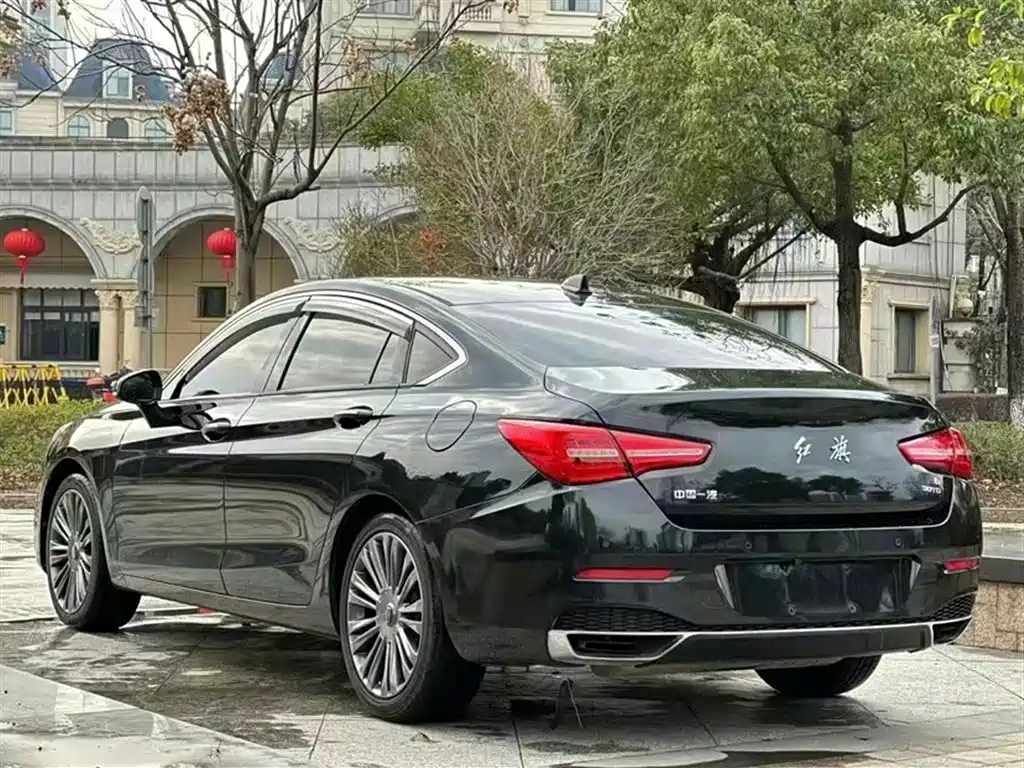 RED FLAG HONGQI H5