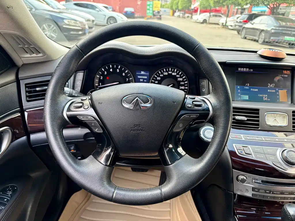 Infiniti M 2012 M25L