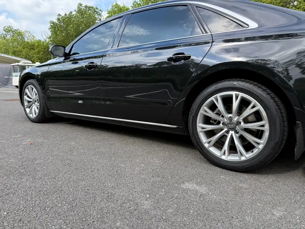 Audi A8 — миниатюра 7
