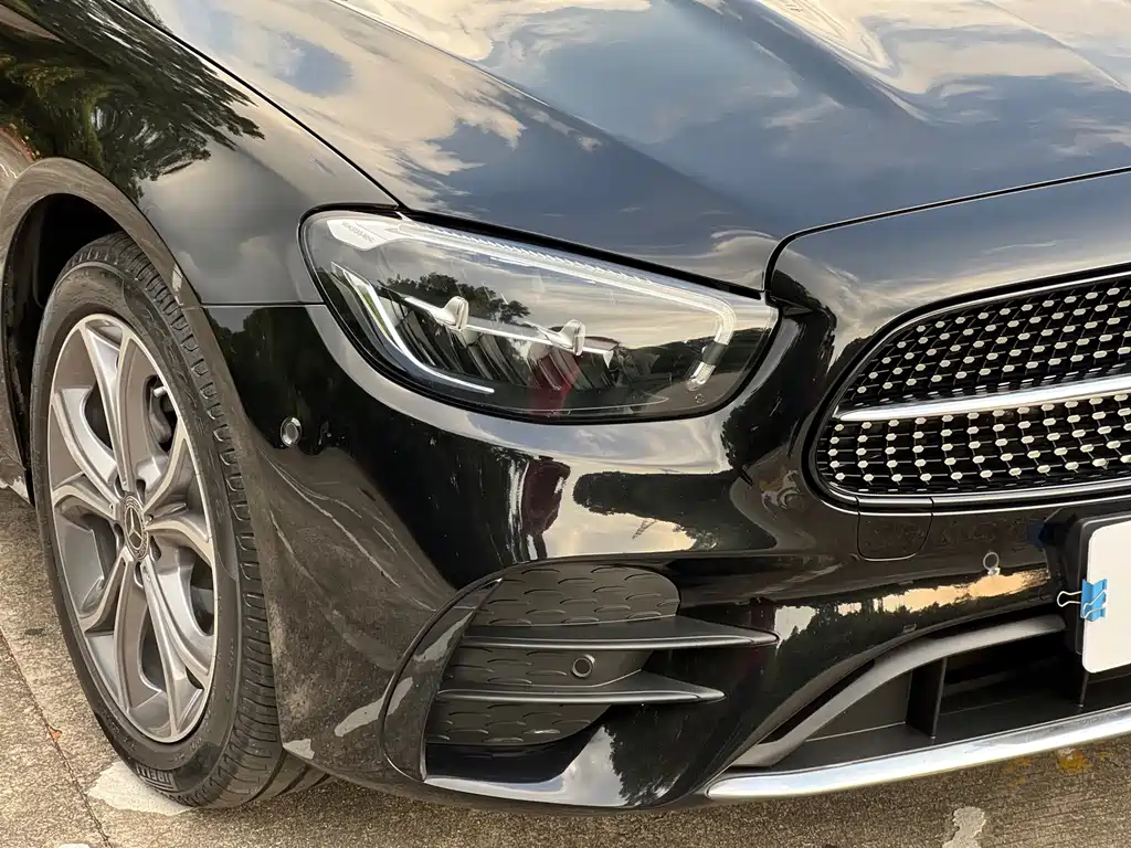 Mercedes-Benz E-Class — миниатюра 33
