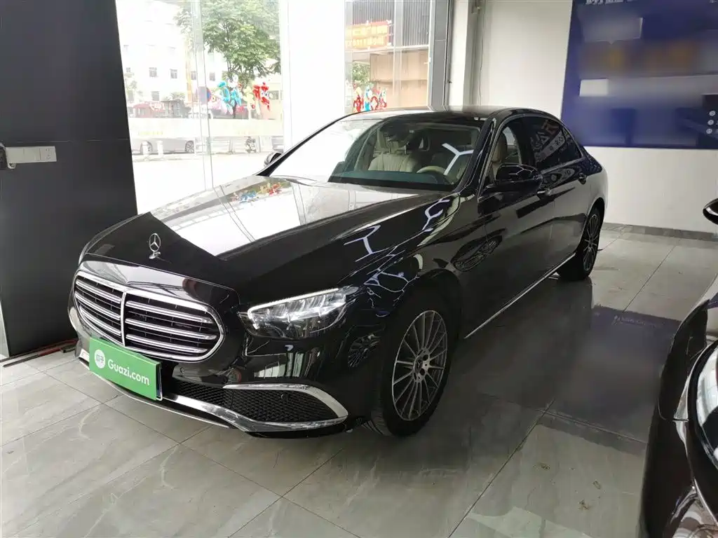 Mercedes-Benz E-Class 2022