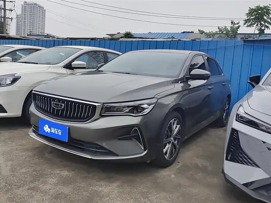 Geely Emgrand 2024