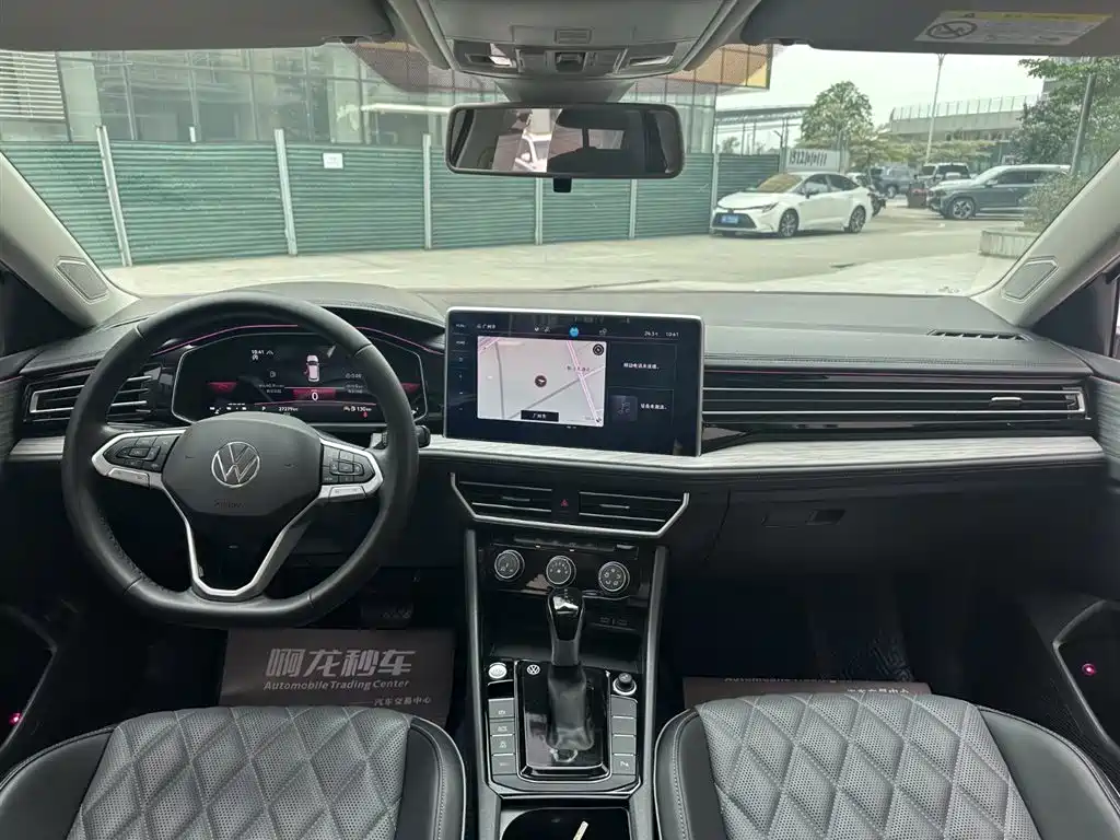 Volkswagen Sagitar 2023 300TSI DSG