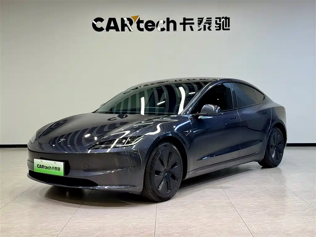 Tesla Model 3 2024