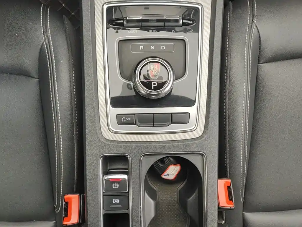 Roewe i6 New Energy — миниатюра 14