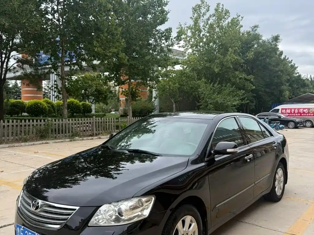 Toyota Camry — миниатюра 2