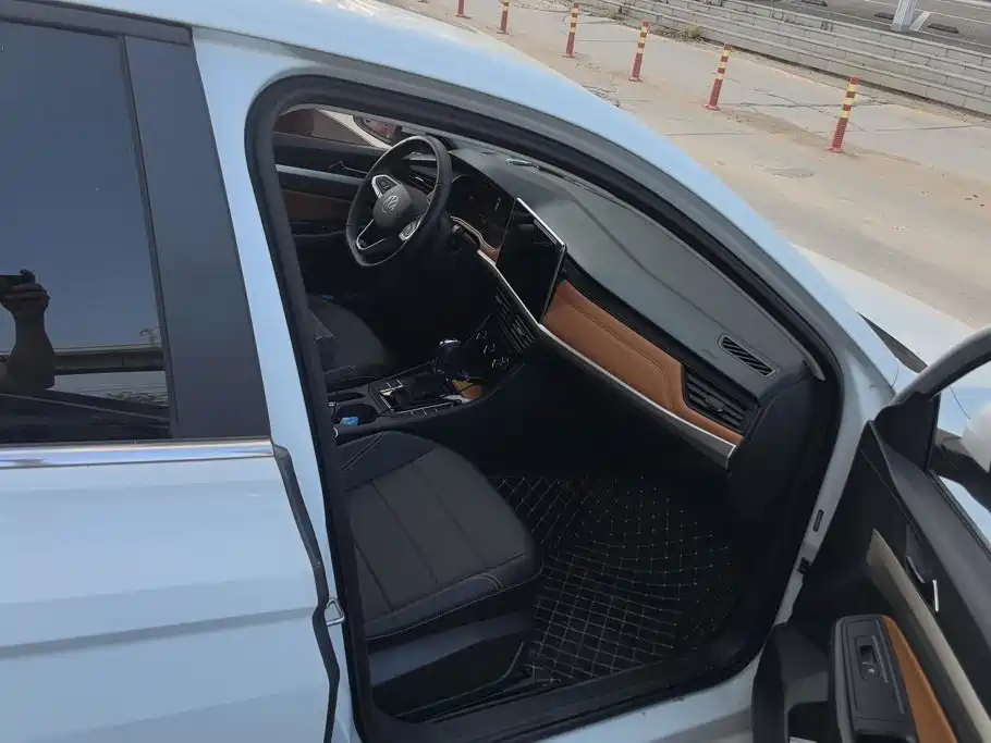 Volkswagen Bora — миниатюра 8