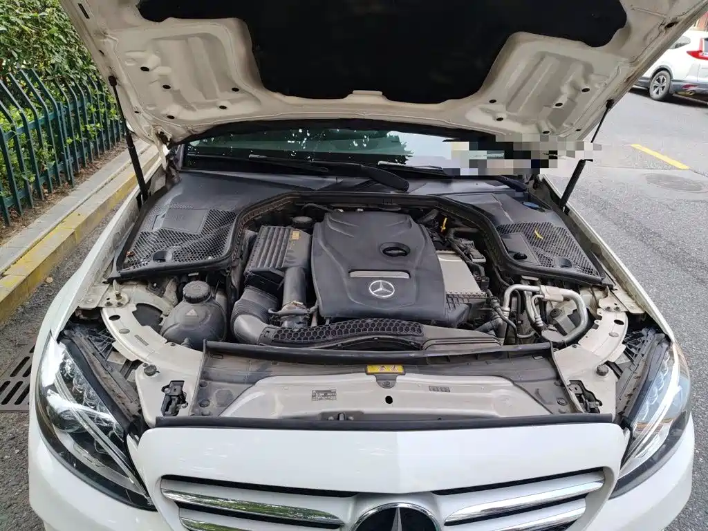 Mercedes-Benz C-Class — миниатюра 11