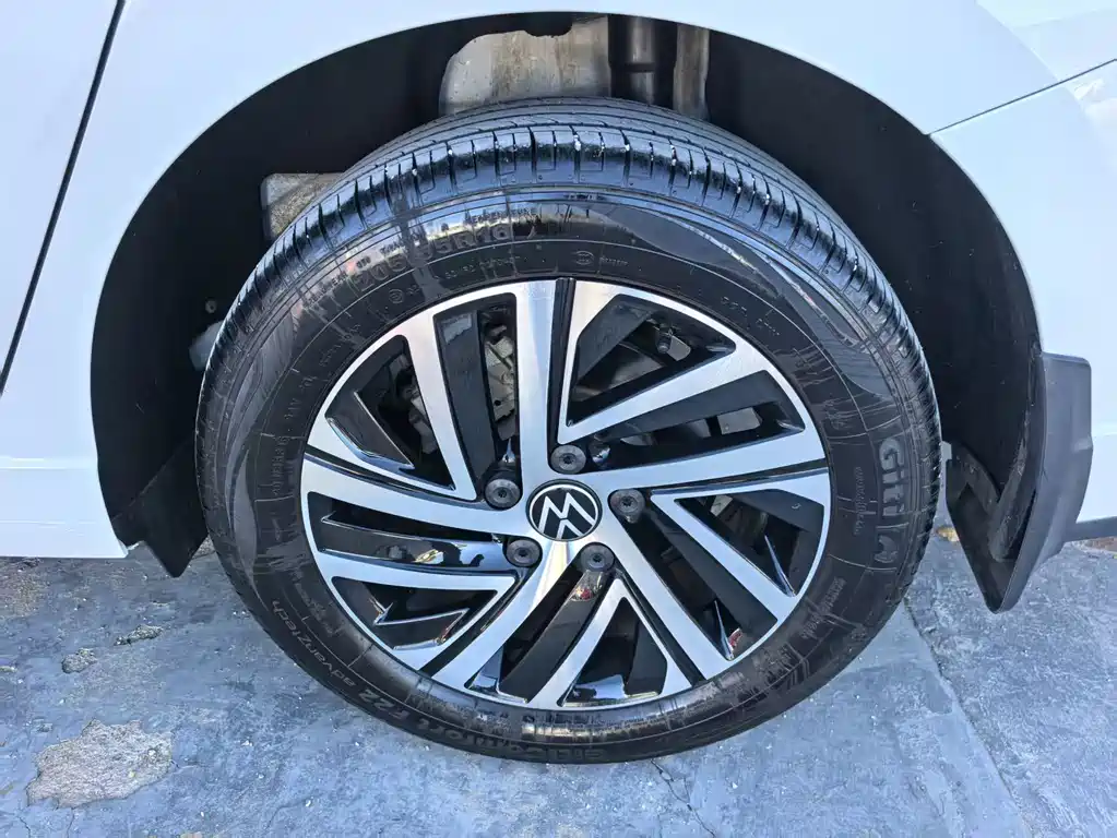 Volkswagen Lavida — миниатюра 11