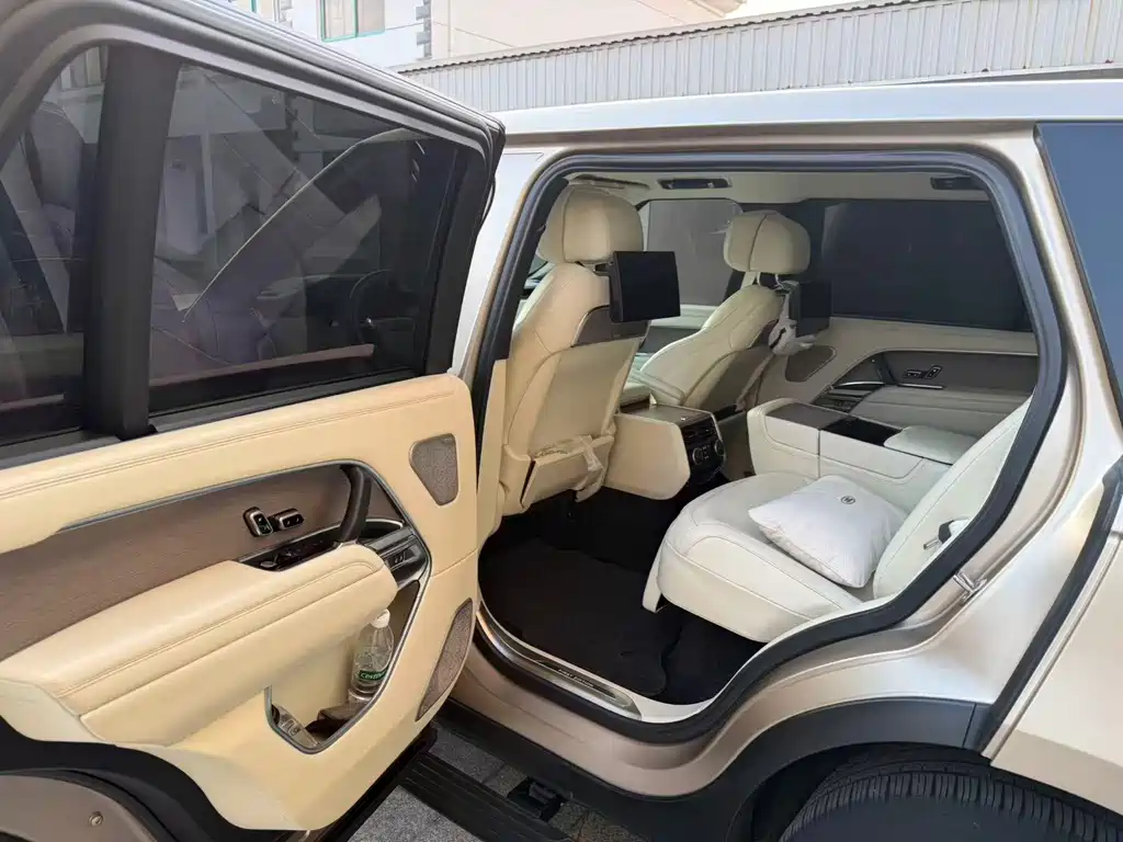 Land Rover Range Rover — миниатюра 9