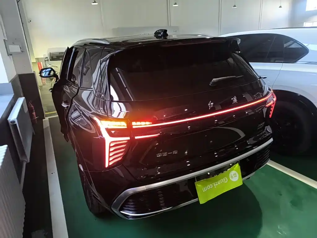 Hongqi Hongqi HS3 PHEV — миниатюра 5