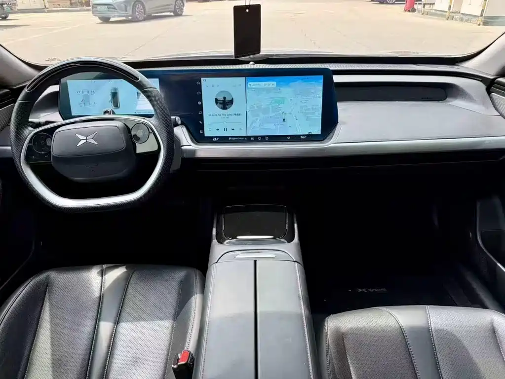 XPeng P7 — миниатюра 6