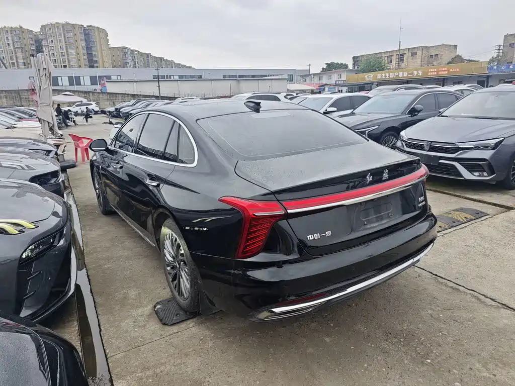 Hongqi Hongqi H5 — миниатюра 8