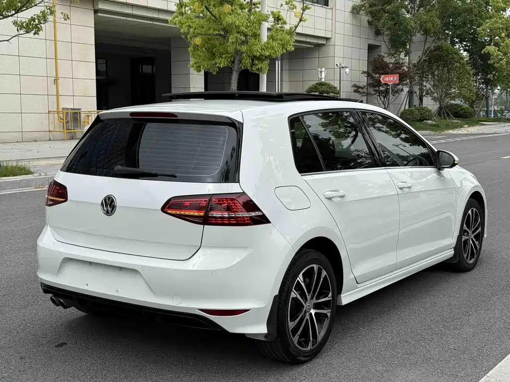 Volkswagen Golf — миниатюра 2