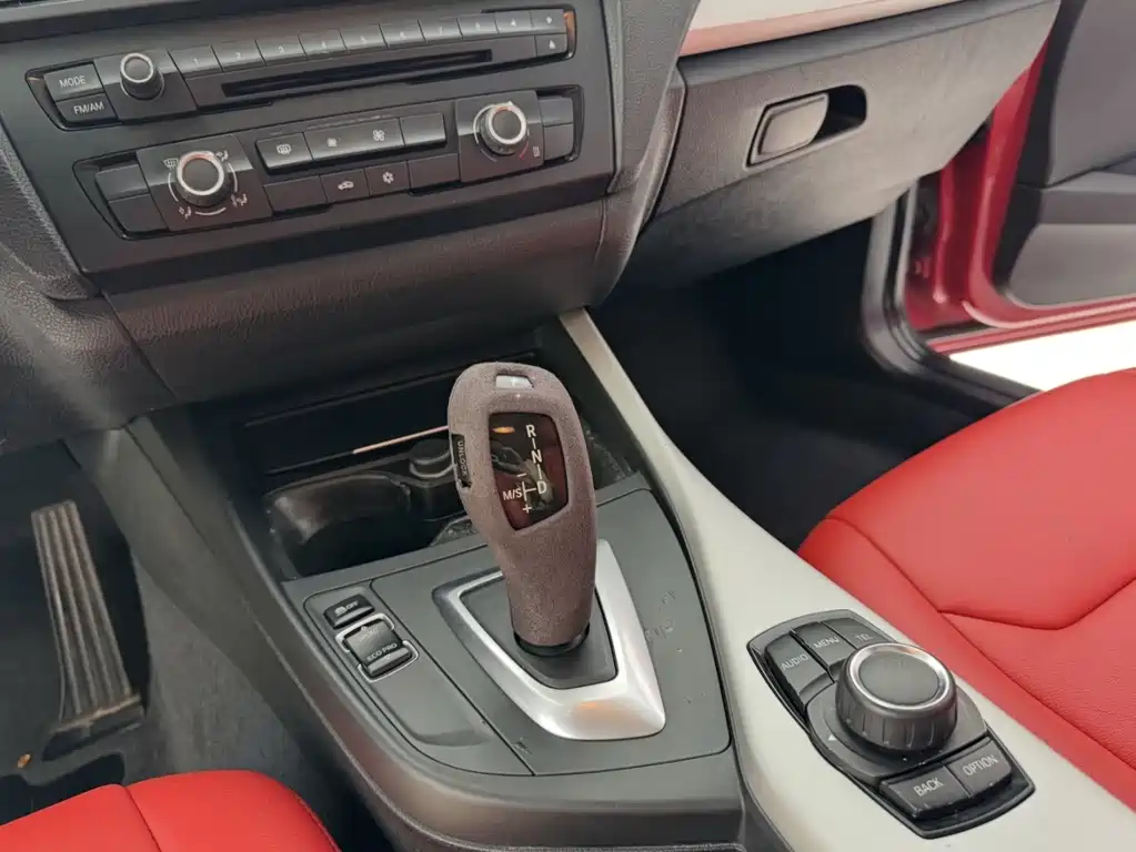 BMW 1 Series (Import) — миниатюра 10