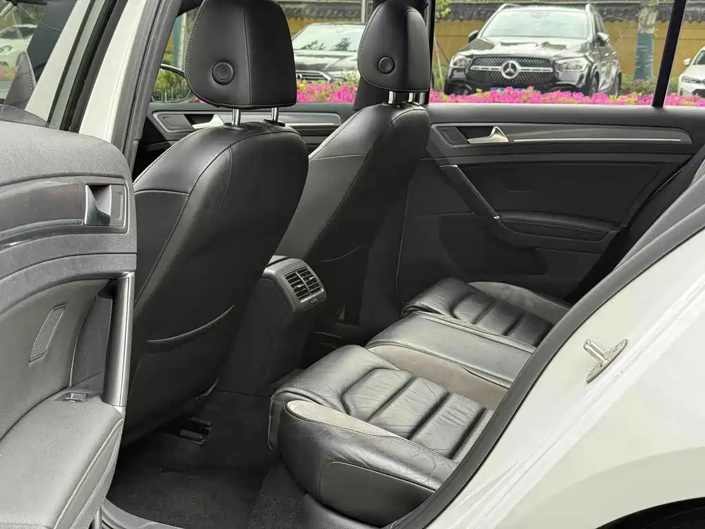 Volkswagen Golf — миниатюра 6