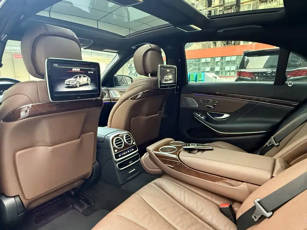 Mercedes-Benz S-Class — миниатюра 11