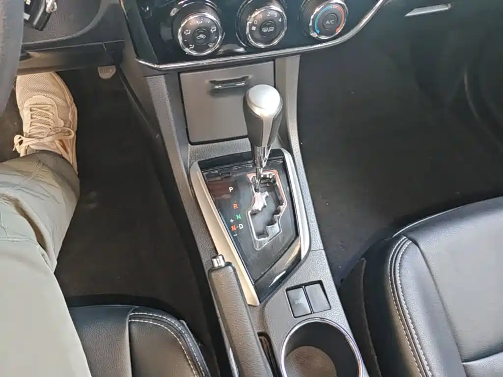Toyota Corolla — миниатюра 14