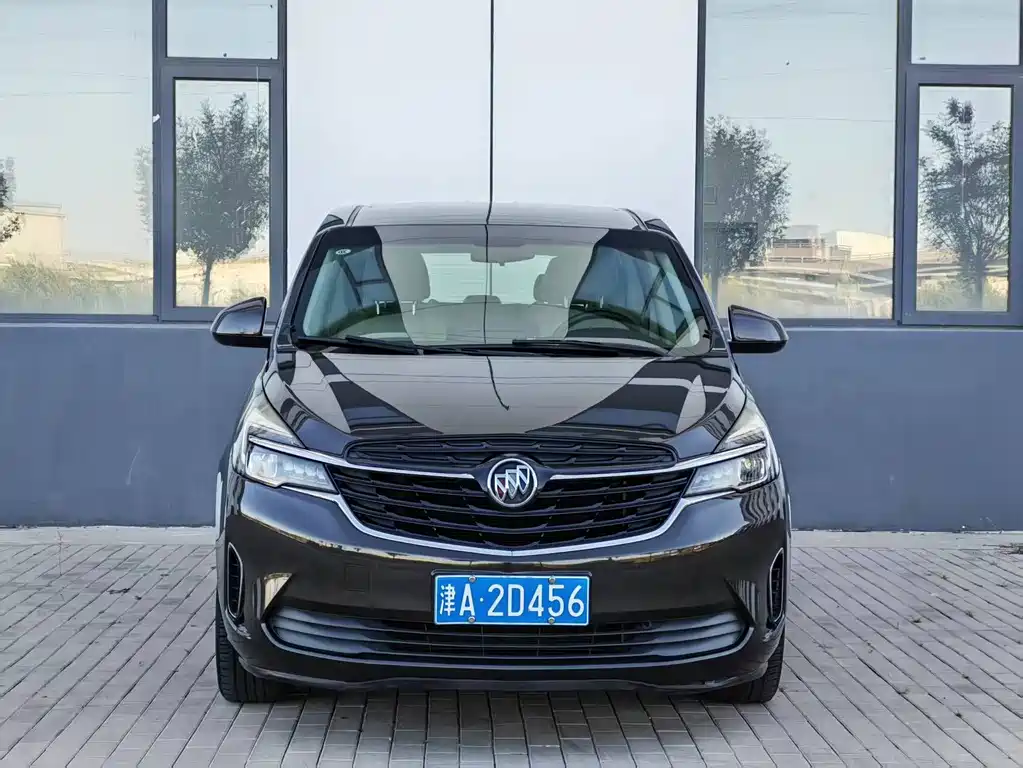Buick GL8 — миниатюра 2
