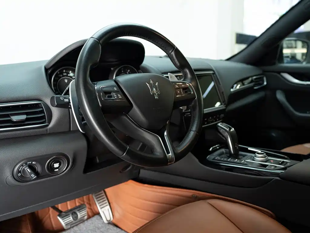 Maserati Levante — миниатюра 9