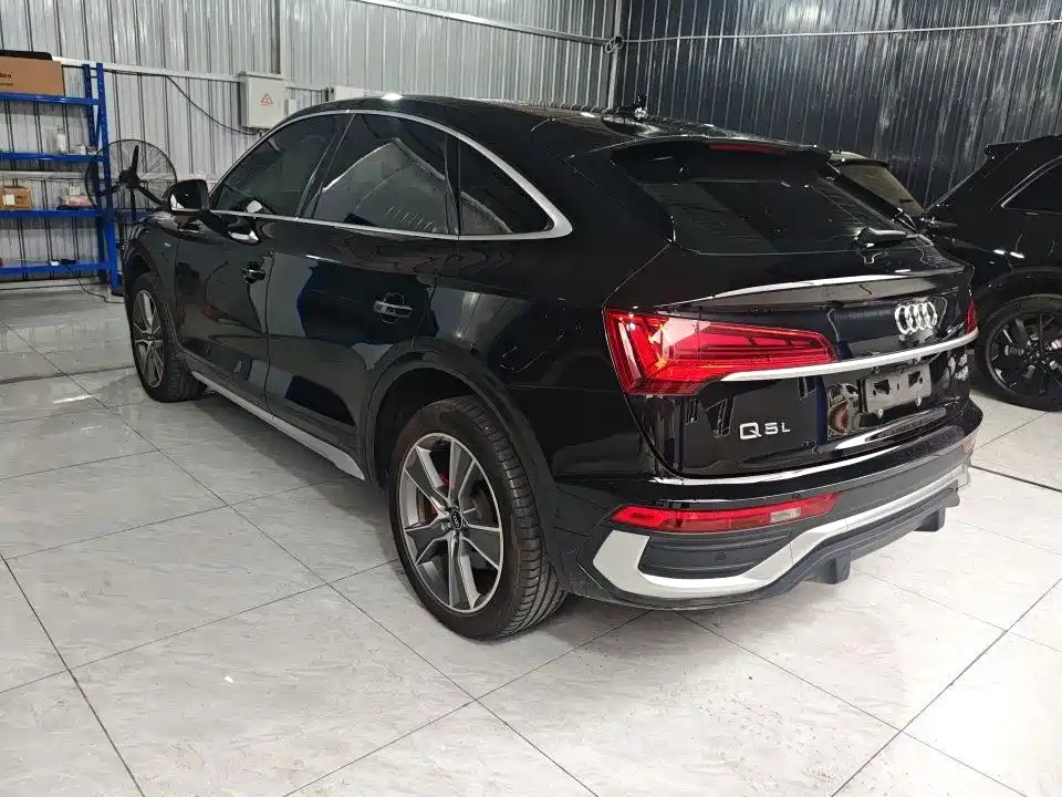 Audi Q5L Sportback — миниатюра 7