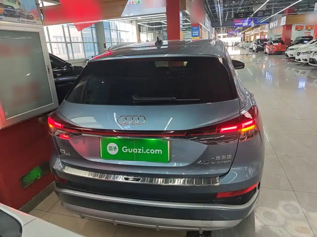 Audi Q4 e-tron — миниатюра 6