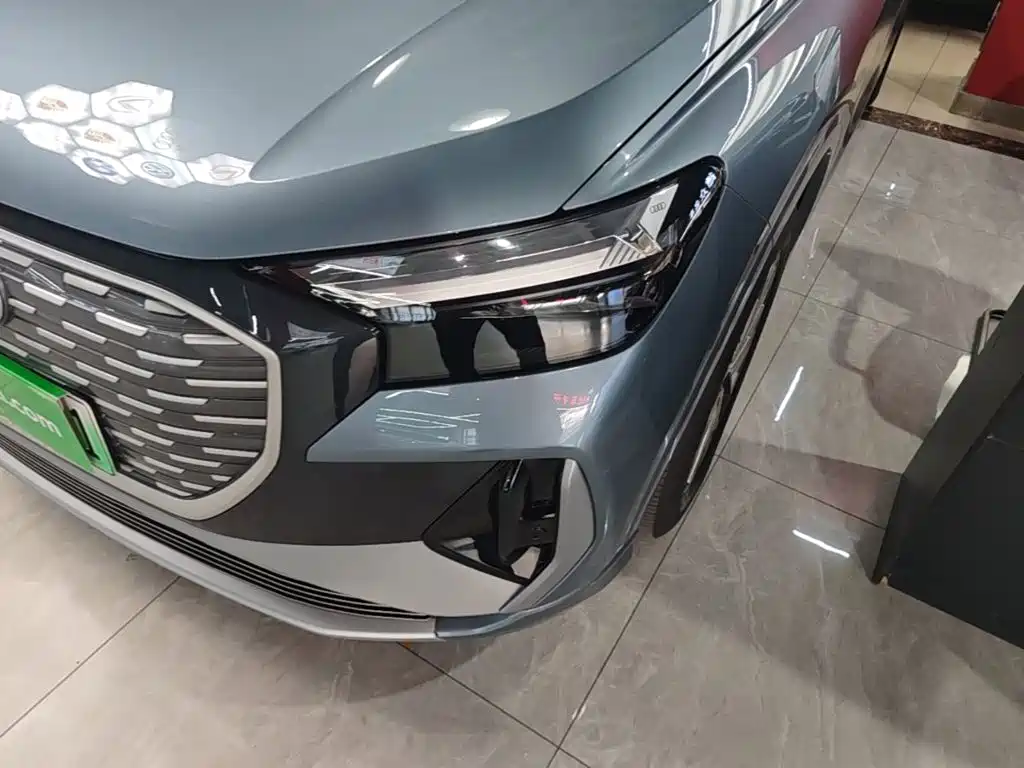 Audi Q4 e-tron — миниатюра 24