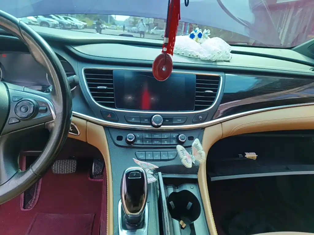 Buick LaCrosse — миниатюра 13