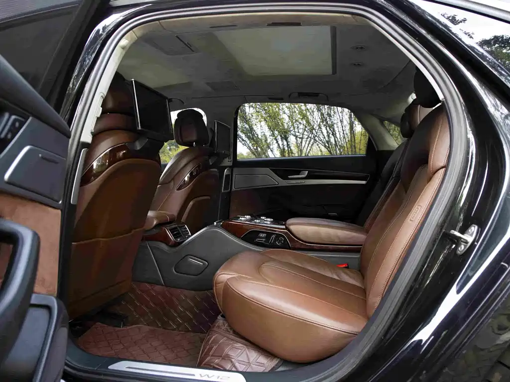 Audi A8 — миниатюра 11