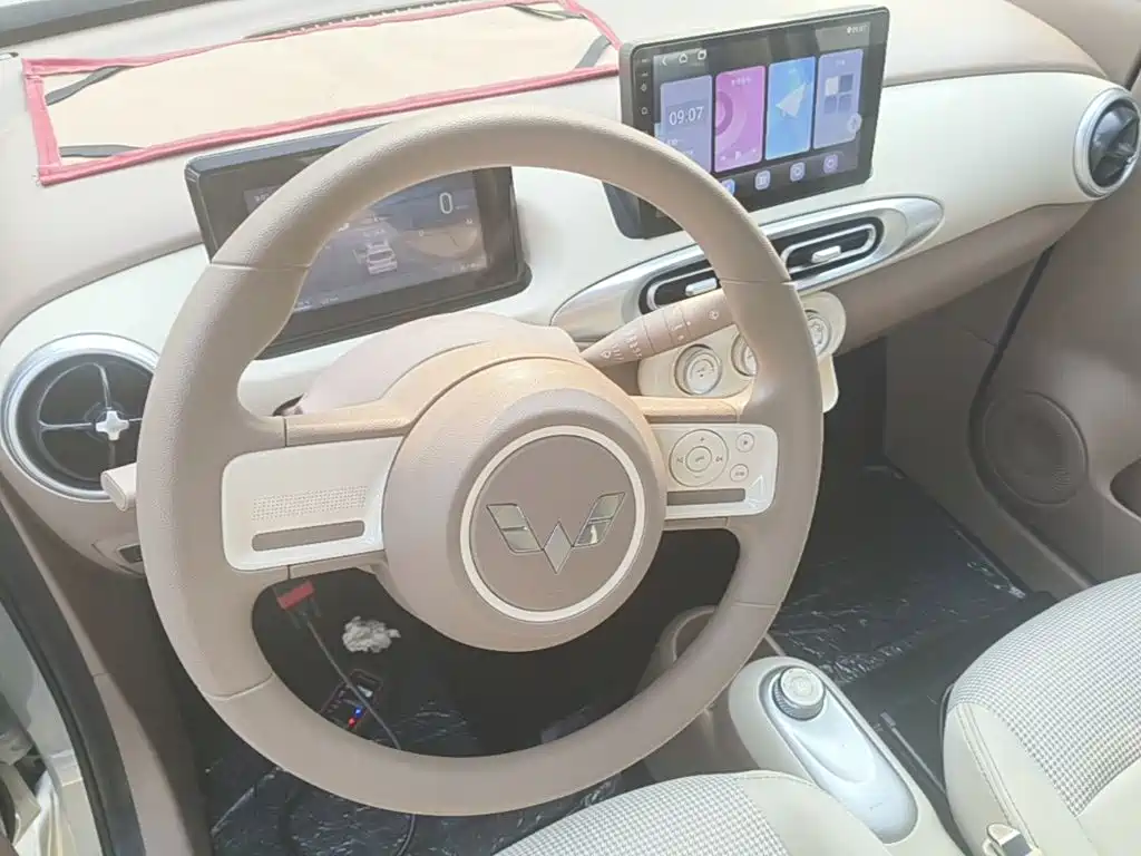 Wuling MINIEV — миниатюра 11
