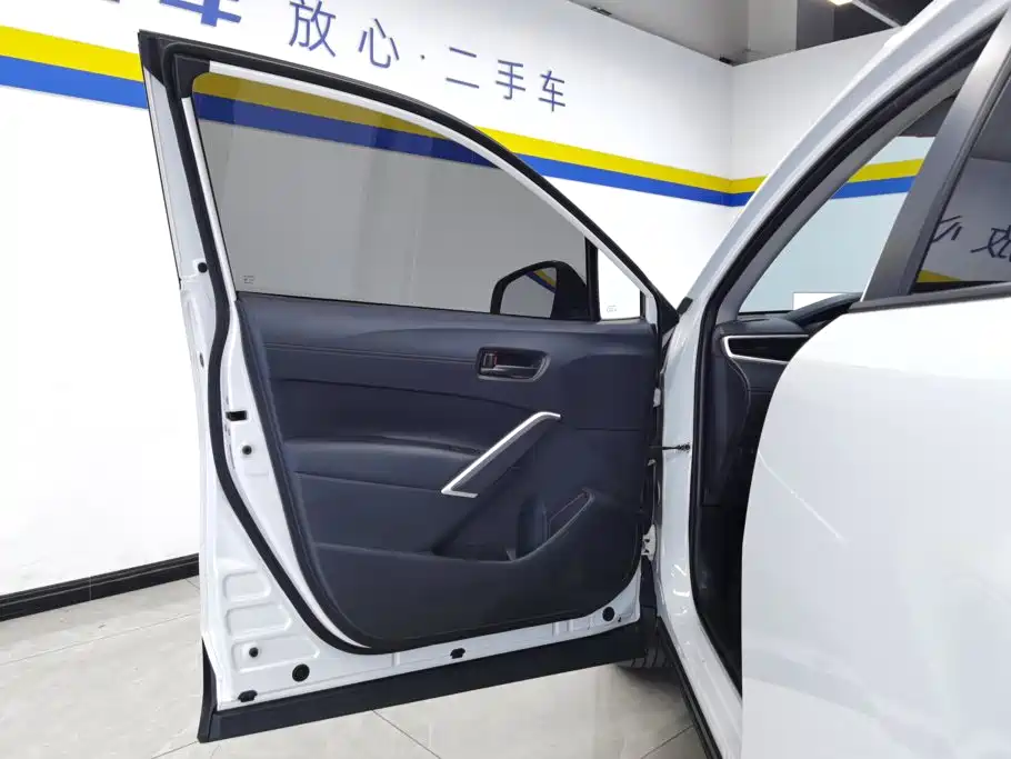 Toyota Corolla Cross — миниатюра 7