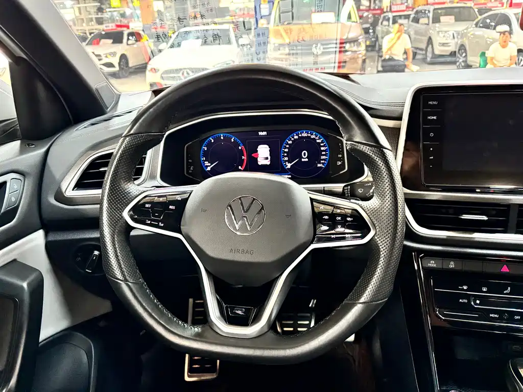 Volkswagen T-Roc — миниатюра 9