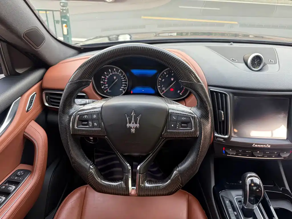 Maserati Levante — миниатюра 10