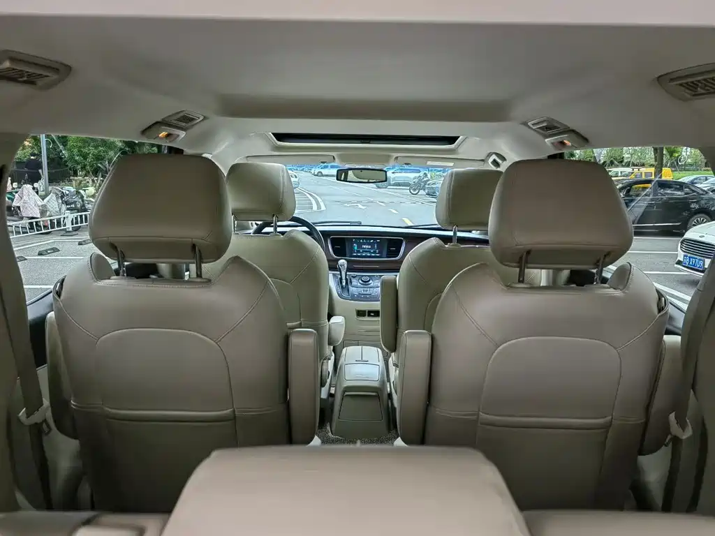 Buick GL8 — миниатюра 6