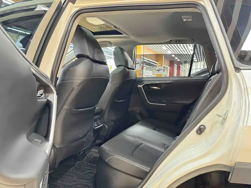 TOYOTA RAV4 RONGFANG