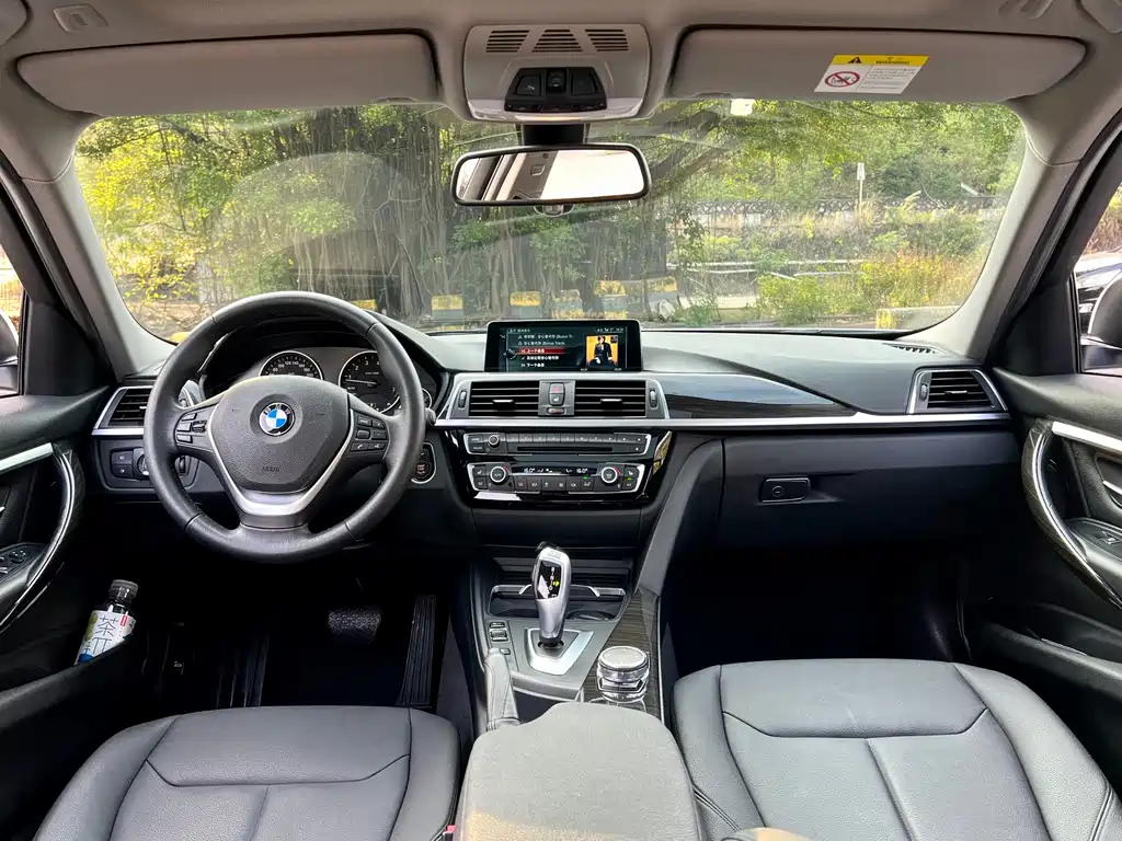 BMW 3 Series — миниатюра 19