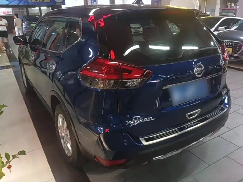 Nissan X-Trail — миниатюра 5