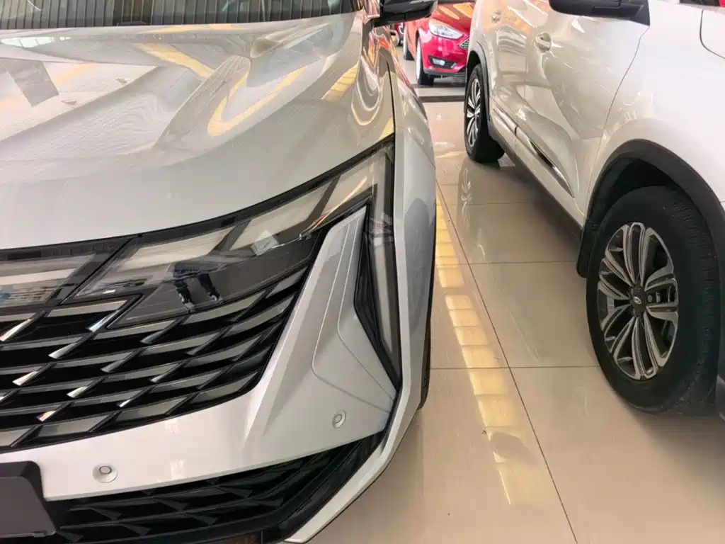 Geely Boyue L — миниатюра 24