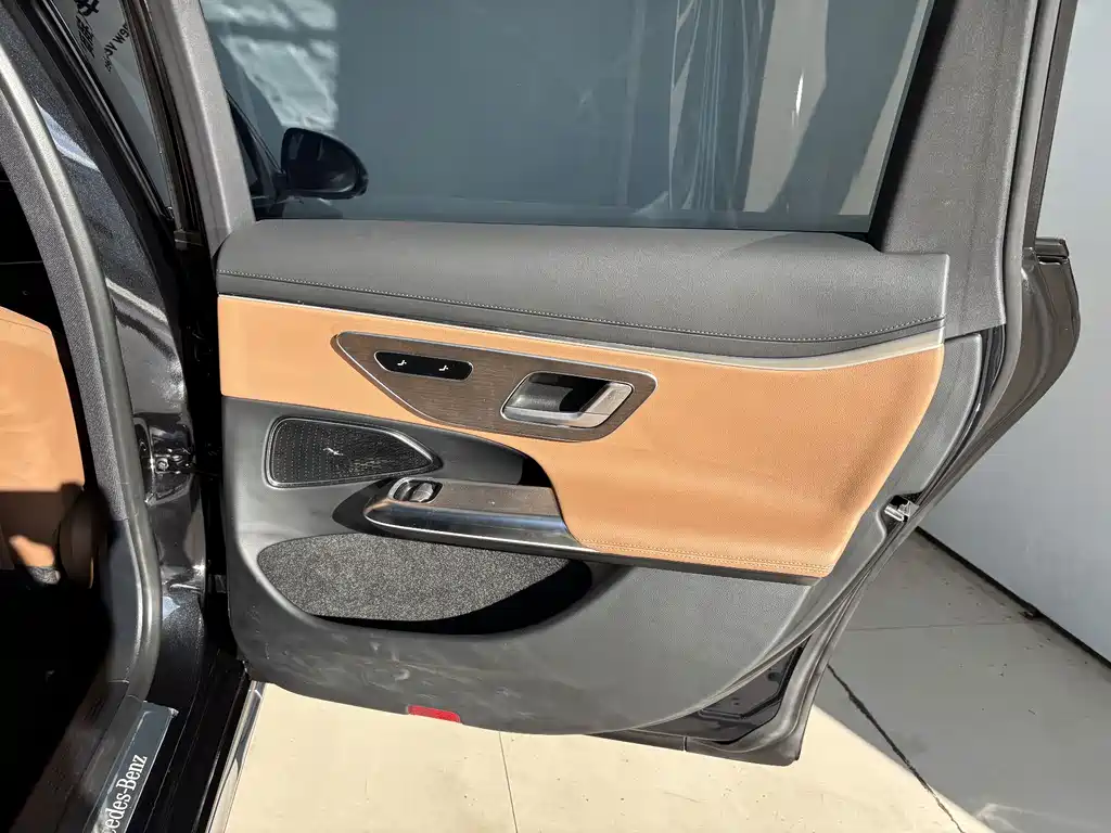 Mercedes-Benz E-Class New Energy — миниатюра 23