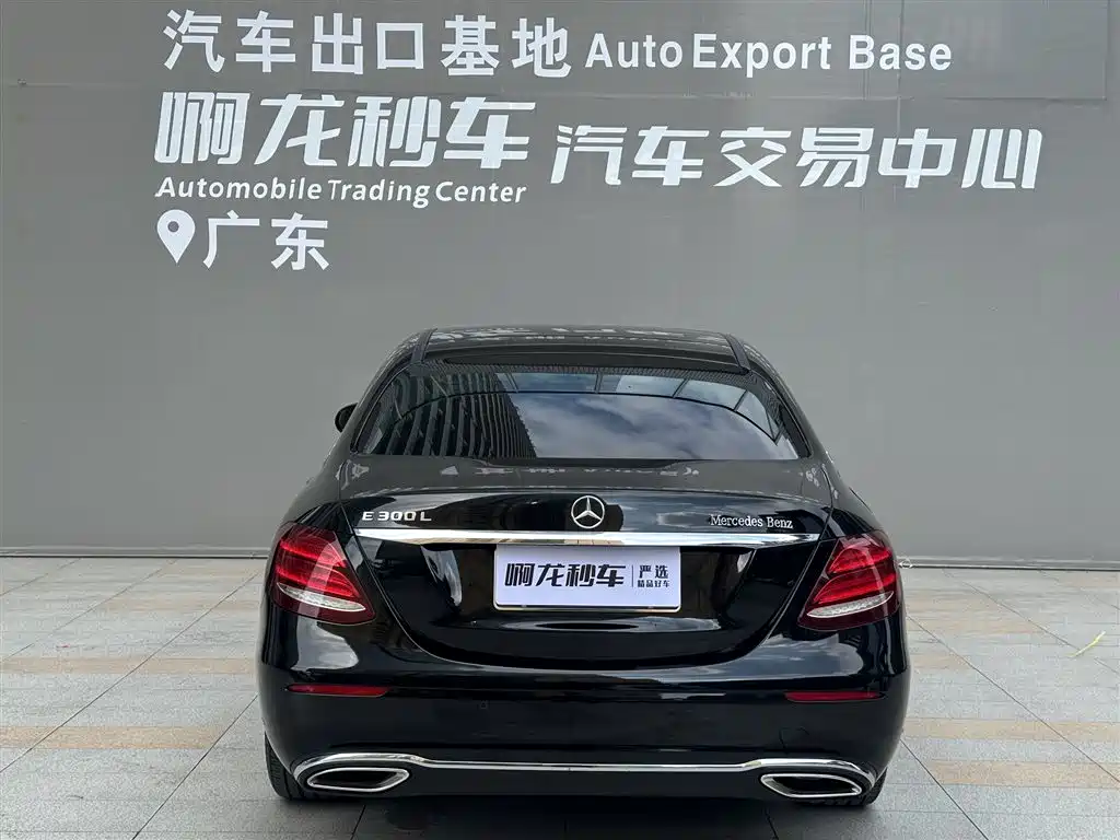 Mercedes-Benz E-Class — миниатюра 4