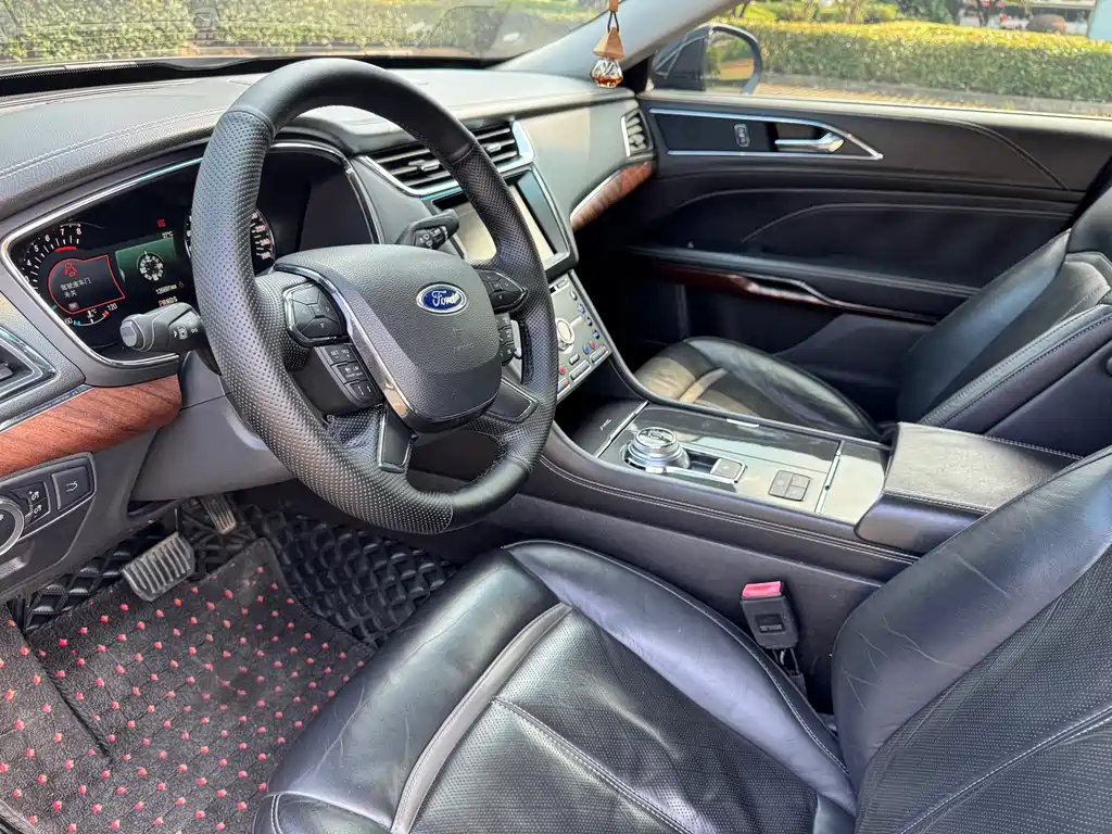 Ford Taurus — миниатюра 4