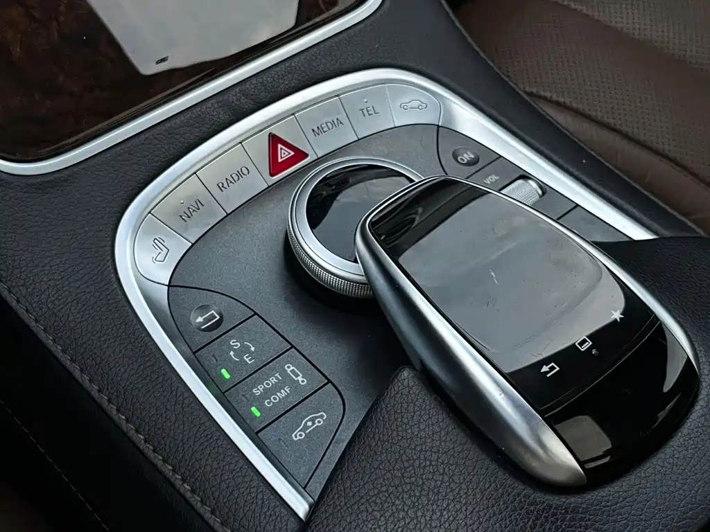 Mercedes-Benz S-Class — миниатюра 18